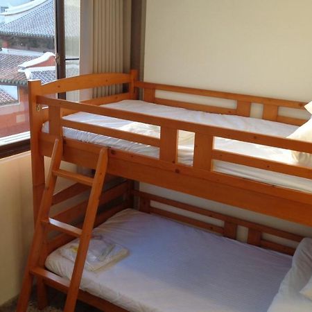 Temple Side Hostel Tainan Dış mekan fotoğraf