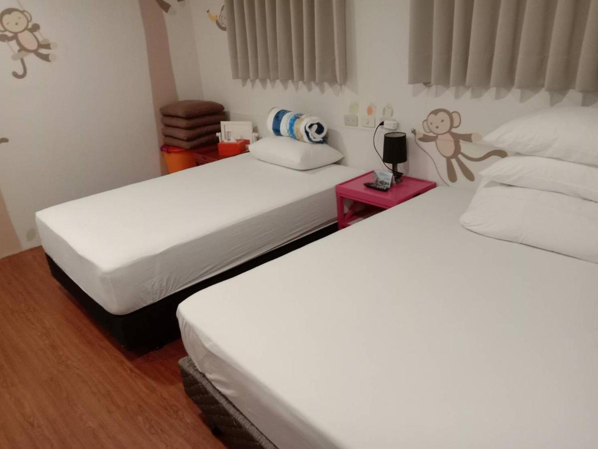 Temple Side Hostel Tainan Dış mekan fotoğraf