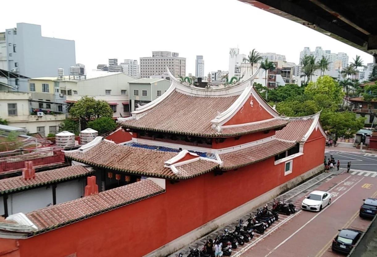 Temple Side Hostel Tainan Dış mekan fotoğraf