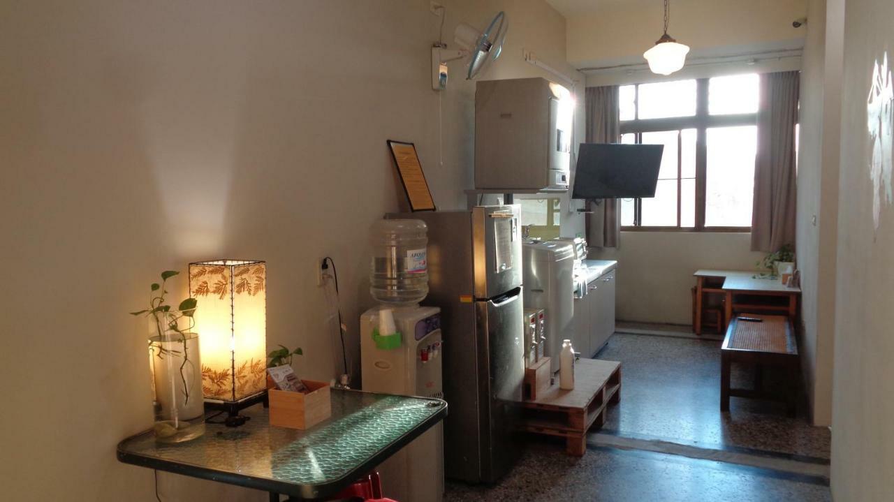 Temple Side Hostel Tainan Dış mekan fotoğraf