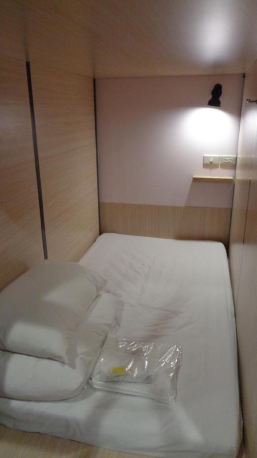 Temple Side Hostel Tainan Dış mekan fotoğraf